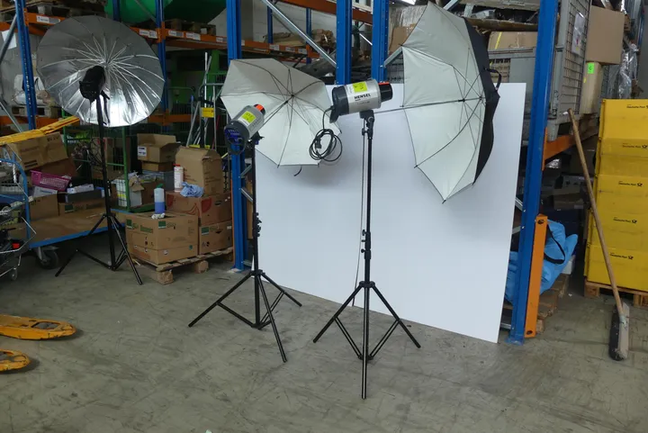Hensel Studioblitzset mit Stativen und Schirmen Modell: Integra 500 Plus, Expert Pro 250